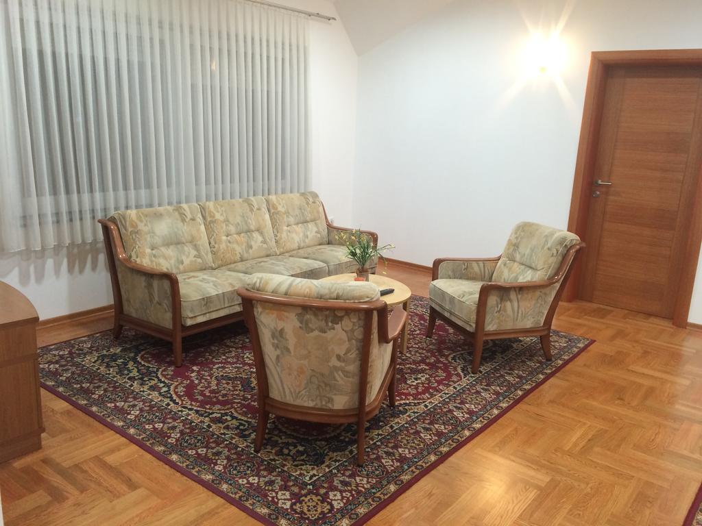 Guest House Seperic Jastrebarsko Phòng bức ảnh