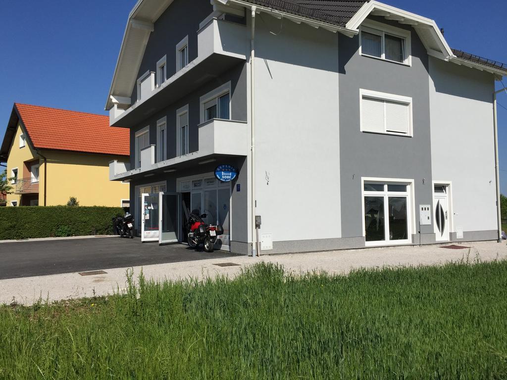 Guest House Seperic Jastrebarsko Phòng bức ảnh